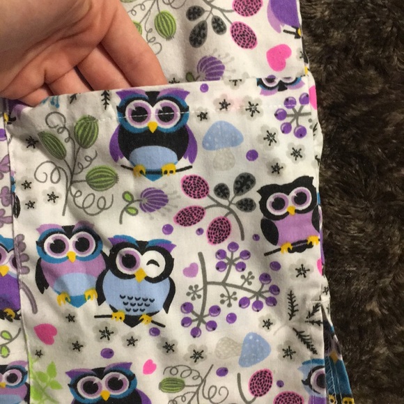 Lightly used scrubs - Picture 3 of 7